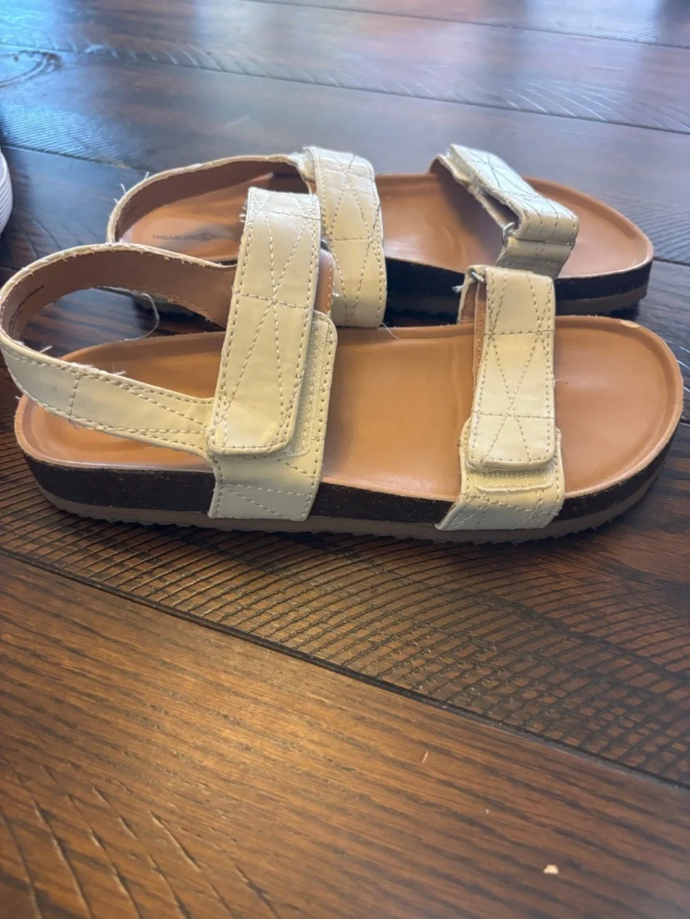 Nordstrom Treasure & Bond Girls Sz 3 Velcro Strap Sandals Tan Comfort